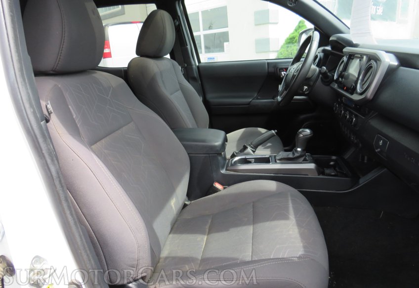 2017 Toyota Tacoma - Image 30