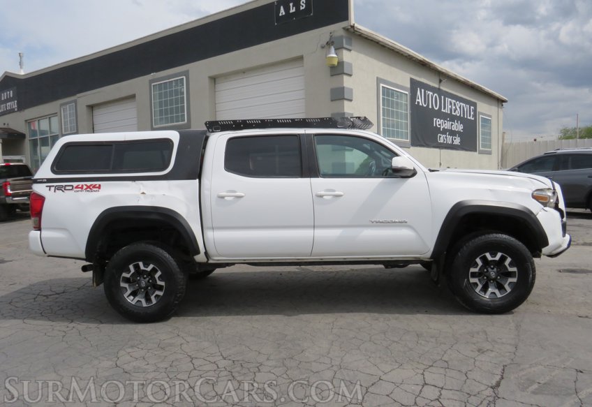 2017 Toyota Tacoma - Image 10