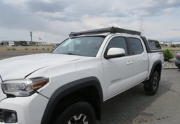 2017 Toyota Tacoma - Image 14