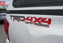 2017 Toyota Tacoma - Image 21