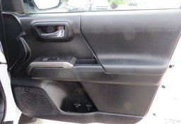 2017 Toyota Tacoma - Image 48