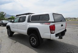 2017 Toyota Tacoma - Image 7