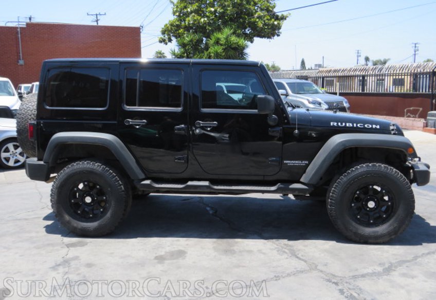 2013 Jeep Wrangler Unlimited - Image 10