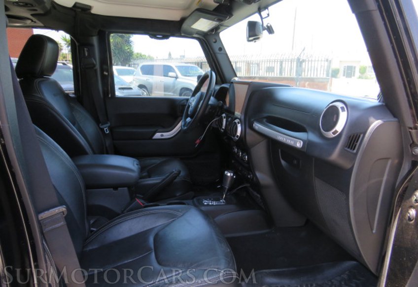 2013 Jeep Wrangler Unlimited - Image 19