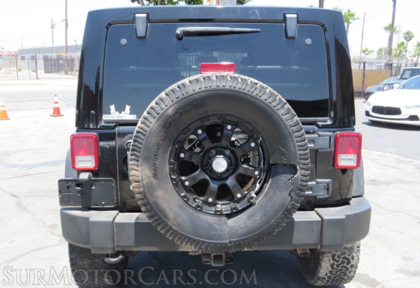 2013 Jeep Wrangler Unlimited - Image 12