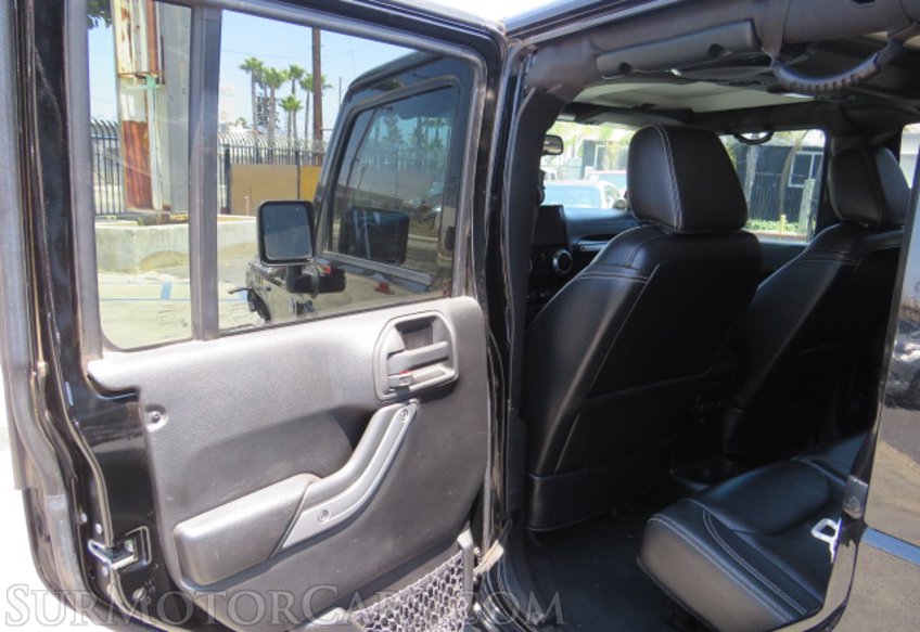 2013 Jeep Wrangler Unlimited - Image 22