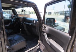 2013 Jeep Wrangler Unlimited - Image 17