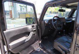 2013 Jeep Wrangler Unlimited - Image 21