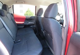 2022 Toyota Tacoma 4WD - Image 31