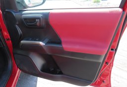 2022 Toyota Tacoma 4WD - Image 46