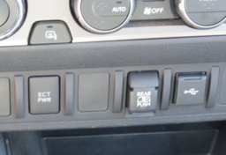 2022 Toyota Tacoma 4WD - Image 38