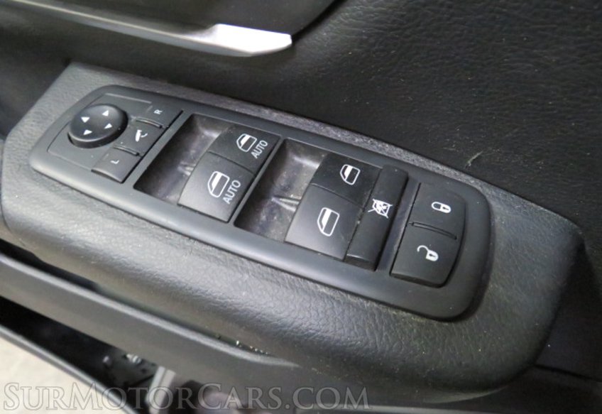 2020 Ram 1500 - Image 40