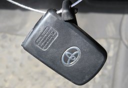 2017 Toyota Tacoma - Image 41