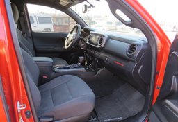 2017 Toyota Tacoma - Image 27