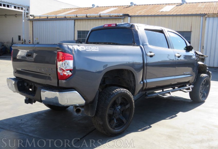 2015 Toyota Tundra 4WD Truck - Image 8