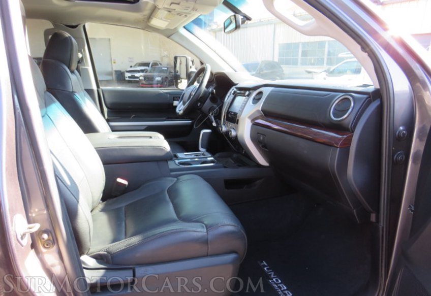 2015 Toyota Tundra 4WD Truck - Image 29