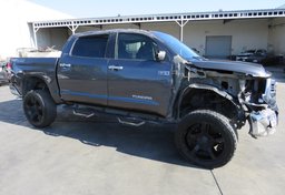 2015 Toyota Tundra 4WD Truck - Image 2