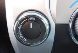 2015 Toyota Tundra 4WD Truck - Image 47