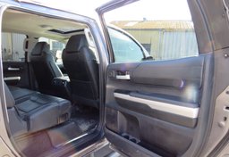 2015 Toyota Tundra 4WD Truck - Image 25