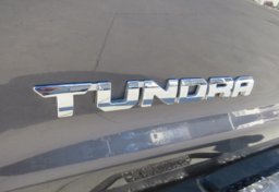2015 Toyota Tundra 4WD Truck - Image 19