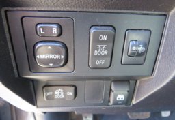 2015 Toyota Tundra 4WD Truck - Image 40
