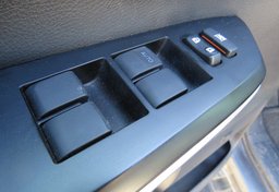2015 Toyota Tundra 4WD Truck - Image 42