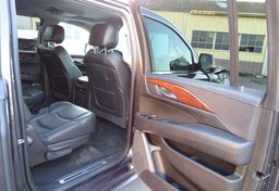 2016 Cadillac Escalade ESV - Image 28