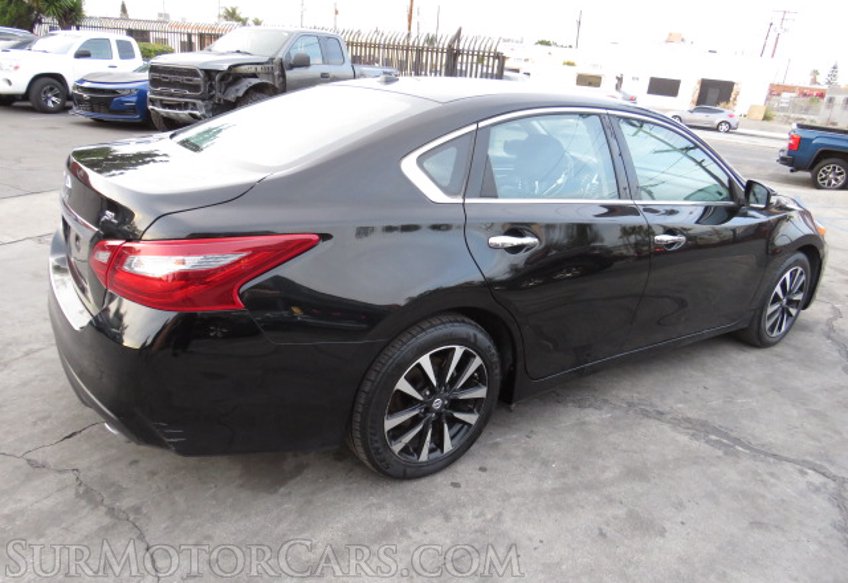 2018 Nissan Altima - Image 8