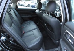 2018 Nissan Altima - Image 31