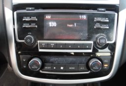 2018 Nissan Altima - Image 36