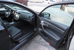 2018 Nissan Altima - Image 22