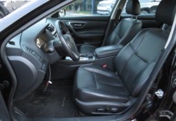 2018 Nissan Altima - Image 25