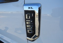 2022 Ford Super Duty F-250 SRW - Image 29