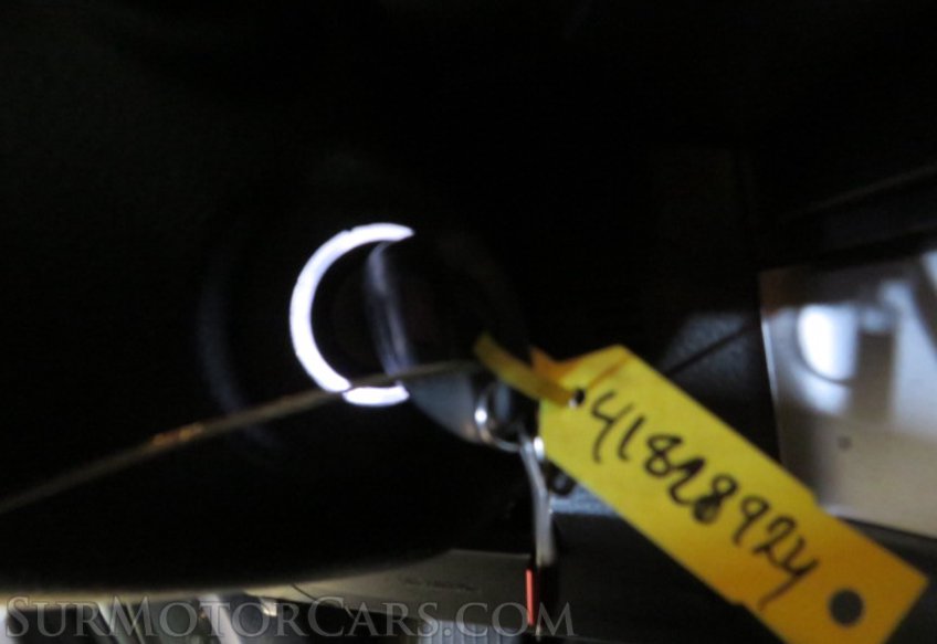 2019 Toyota Tacoma - Image 35