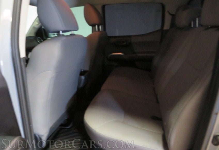 2019 Toyota Tacoma - Image 28