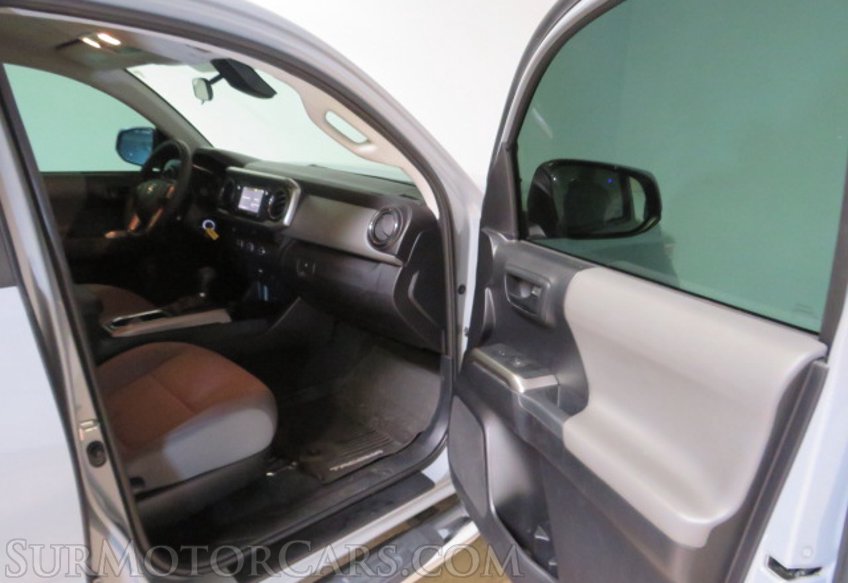 2019 Toyota Tacoma - Image 19