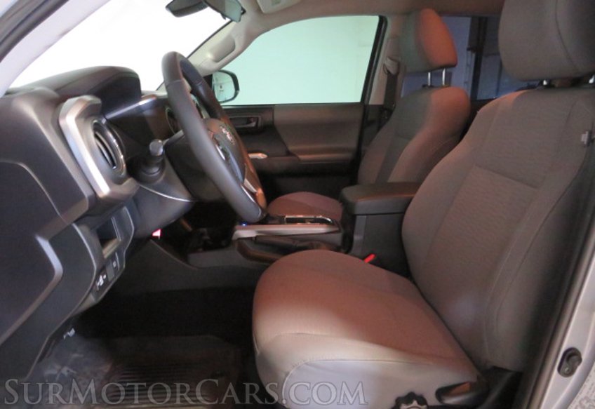 2019 Toyota Tacoma - Image 22