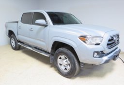 2019 Toyota Tacoma - Image 2
