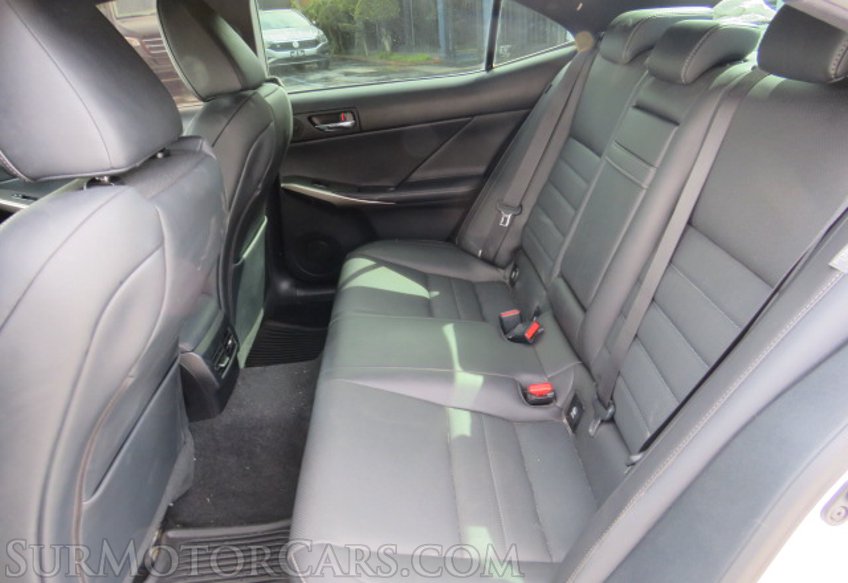 2015 Lexus IS 350 - Image 29