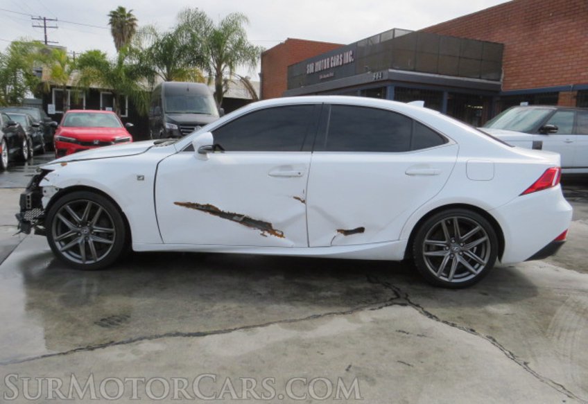 2015 Lexus IS 350 - Image 10