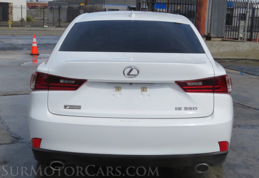 2015 Lexus IS 350 - Image 12