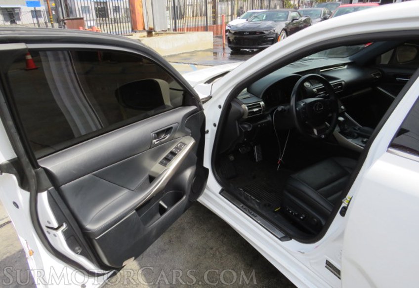 2015 Lexus IS 350 - Image 21