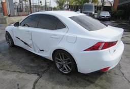 2015 Lexus IS 350 - Image 9