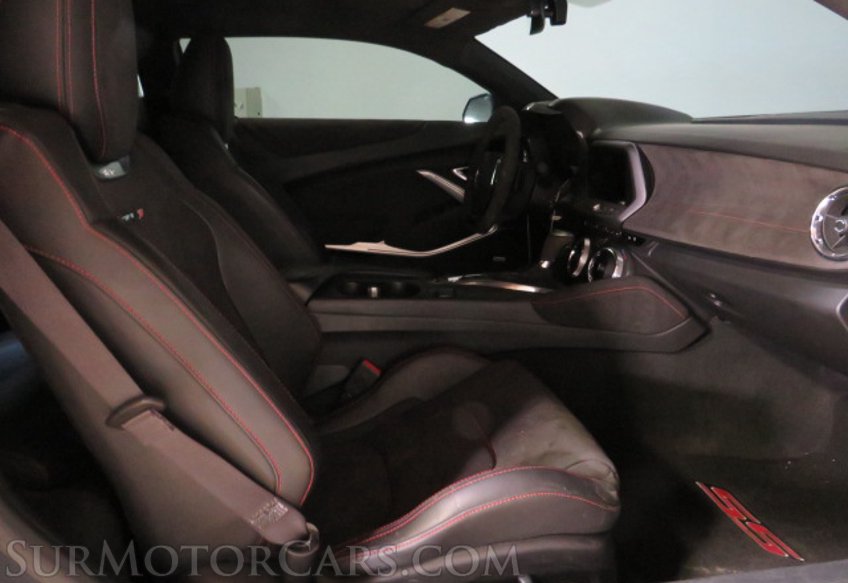 2016 Chevrolet Camaro - Image 19