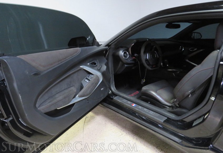 2016 Chevrolet Camaro - Image 18