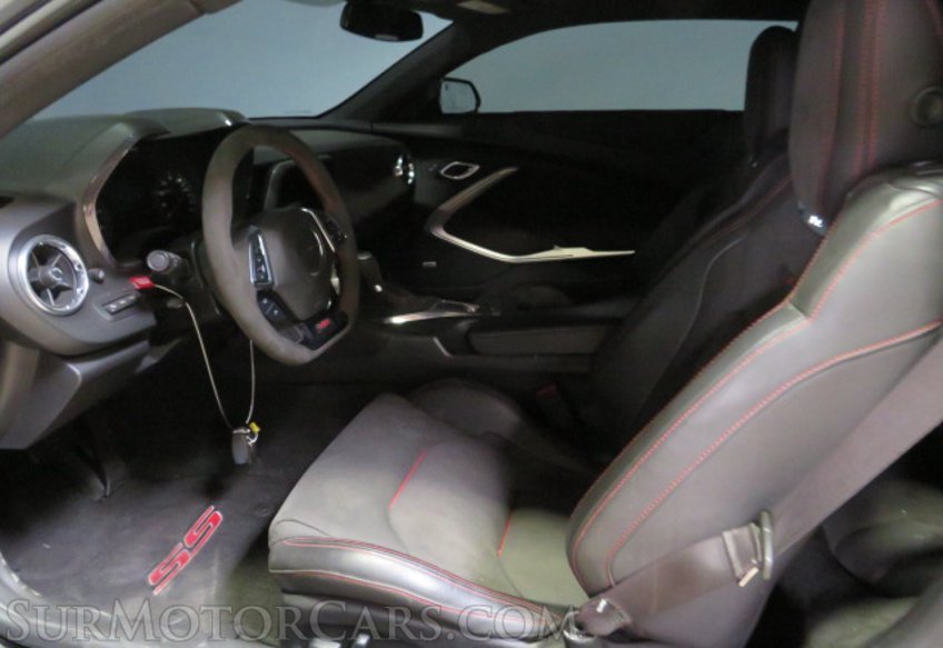 2016 Chevrolet Camaro - Image 17