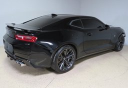 2016 Chevrolet Camaro - Image 9