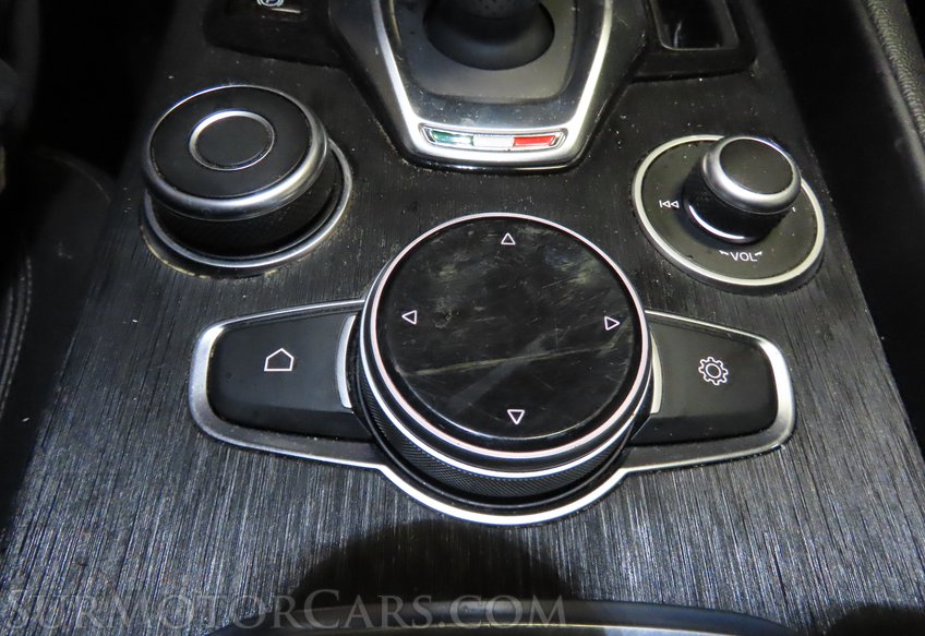 2020 Alfa Romeo Giulia SPORT - Image 39