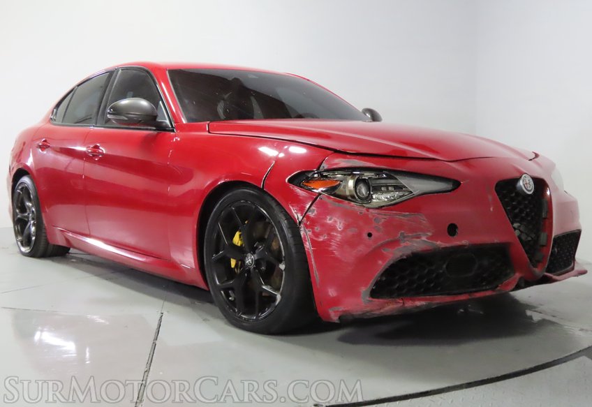 2020 Alfa Romeo Giulia SPORT - Image 4