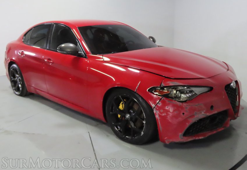 2020 Alfa Romeo Giulia SPORT - Image 2